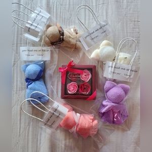 Valentine's Soap Roses Box Set, 4 Flowers & 5pcs little bear Towels & gift bag